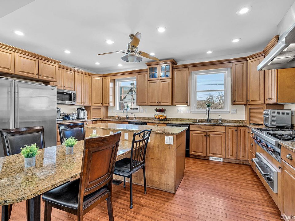 1st image of 27 Overlook Road