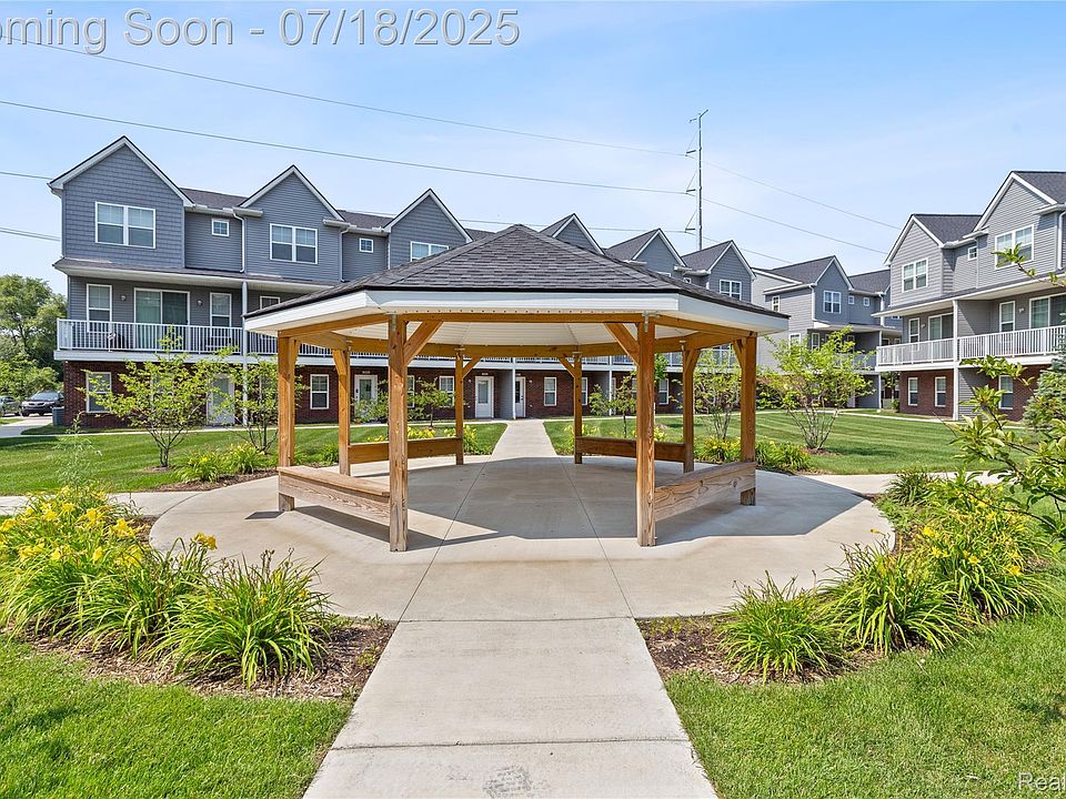 1st image of 3989 Trailwaycommons Cir