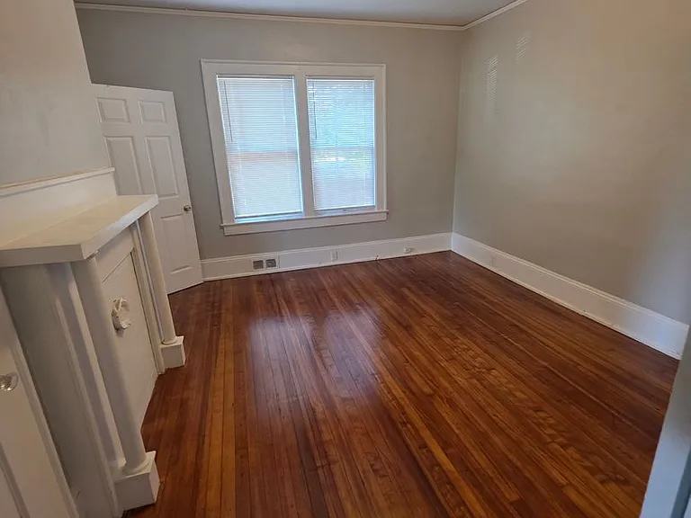 1346 Westbrook Plaza Dr — Photo 12