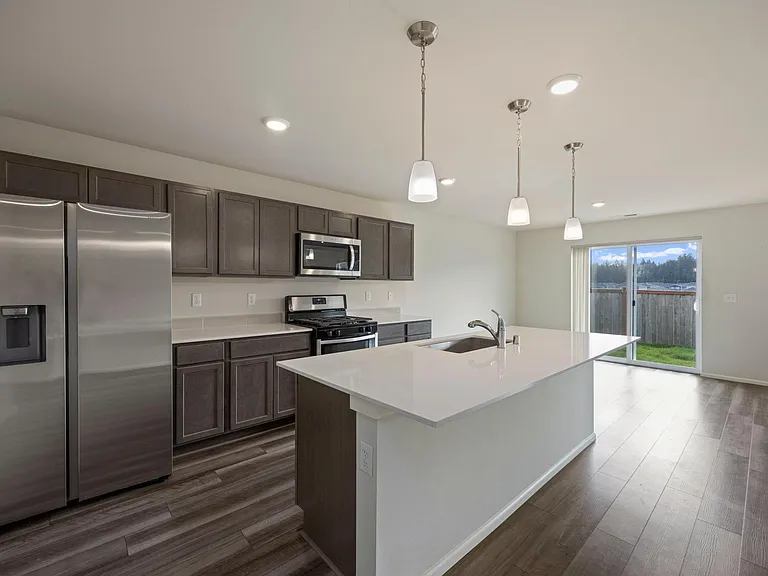 9214 Candytuft Dr SE — Photo 4