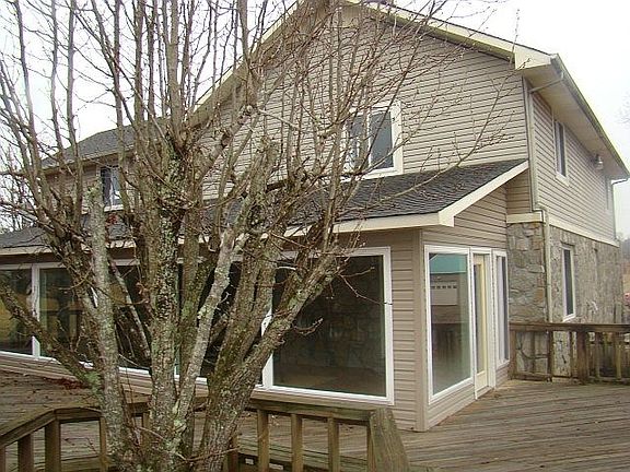 3rd image of 1435 Dogtown Dr
