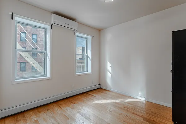 Rented by Bond New York | media 7