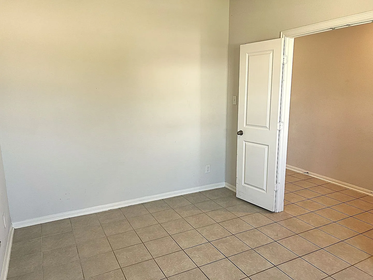 Plenty of space and close to everything — Photo 3