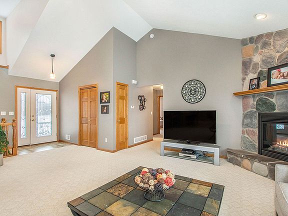 5th image of 11885 14th Ave NW