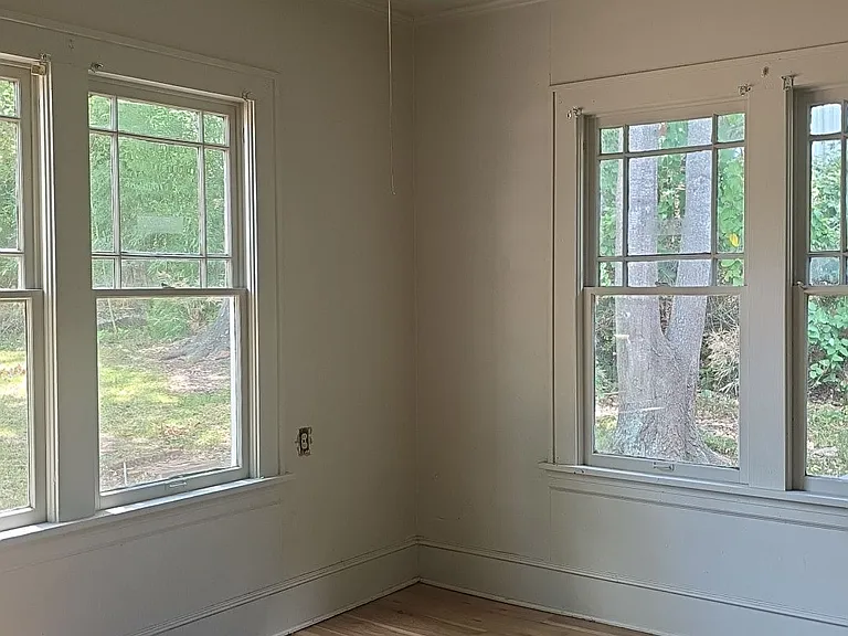 216 E Georgia Ave — Photo 3