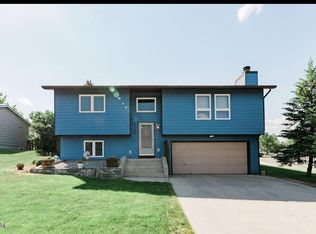 1100 Vanscoy Dr, Gillette, WY 82718