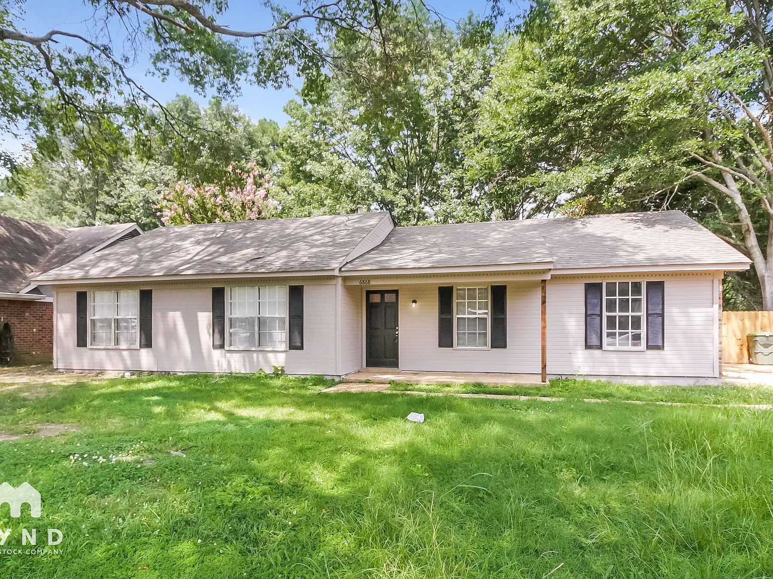 3 bed, 2.0 bath, 1445 sqft, $1,765 — Photo 1