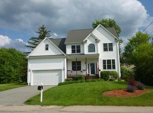 10 Middle St, Attleboro, MA 02703