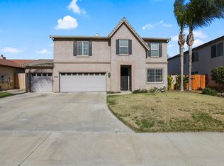 5828 W Sunnyview Ave, Visalia, CA