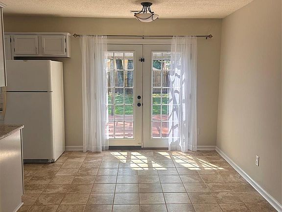 5th image of 3301 Braewick Pl