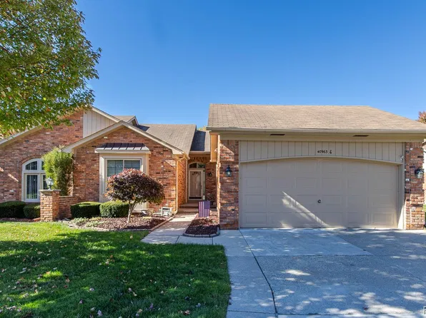 40963 E Rosewood Dr #28, Clinton Township, MI 48038