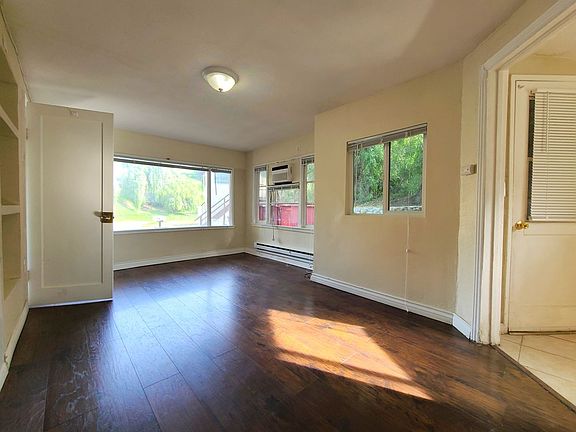 4th image of 11298 San Mateo Dr #E