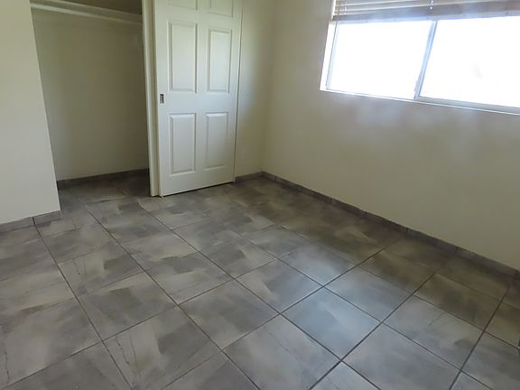 5th image of 204 W Odonnell Dr