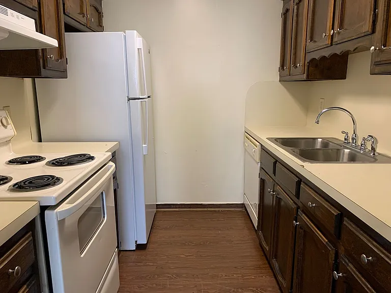 8145 Bayou Fountain Ave — Photo 4