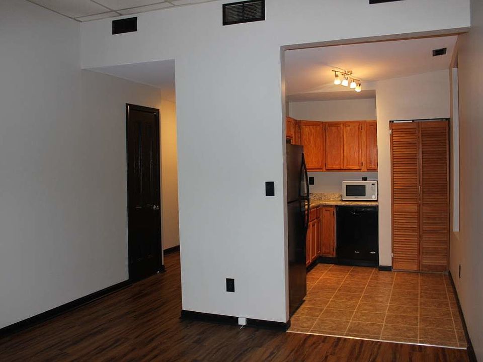 1st image of 2515 S 12th St