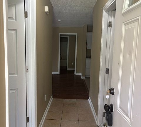 2nd image of 215 Gard St #A