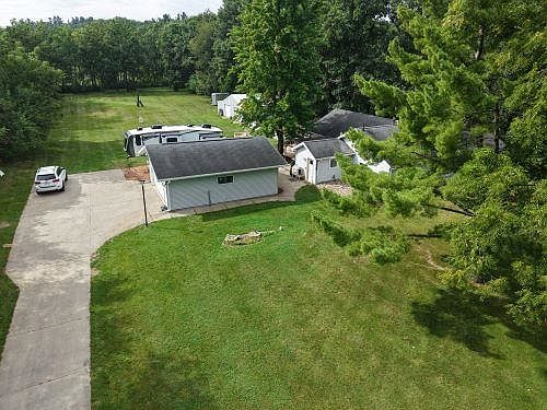 4th image of E8303 N Reedsburg Rd