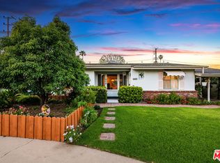 16851 Weddington St, Encino, CA 91436
