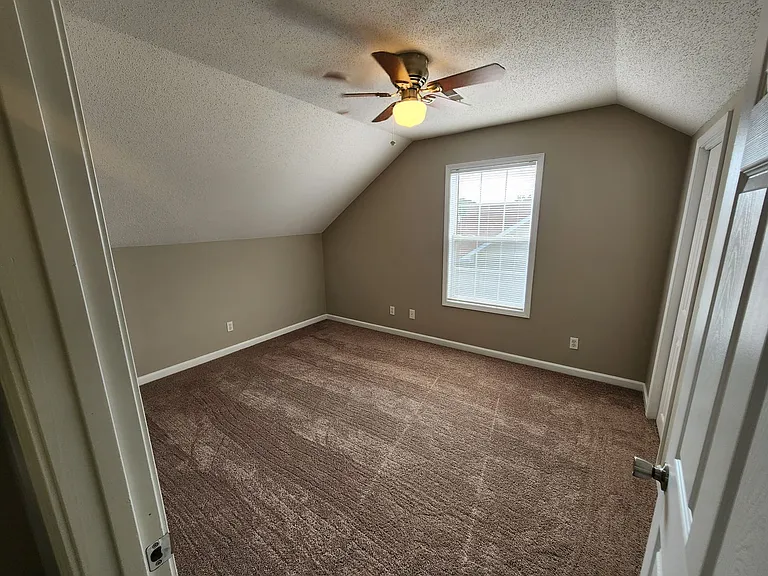 4048 New Grange Cir — Photo 14