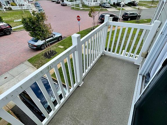 4th image of 6305 Ocean Ave N #2