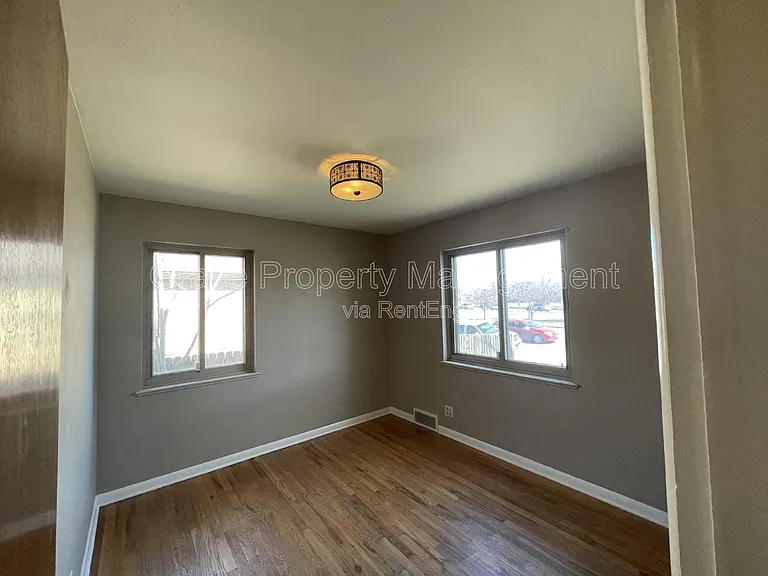 2955 Quebec St — Photo 5