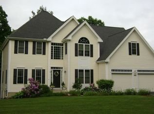 6 Hearthstone Rd, Hopkinton, MA 01748