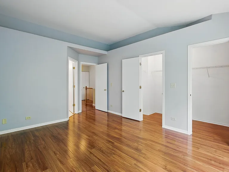 2052 Waverly Ln — Photo 6