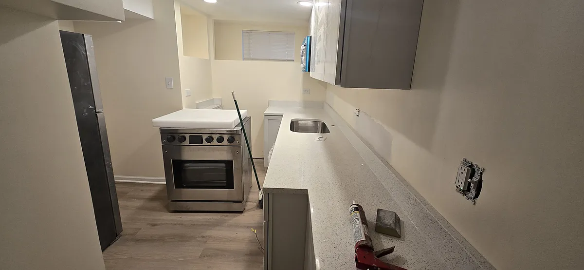 Building Photo - 5423 S Blackstone Ave #1