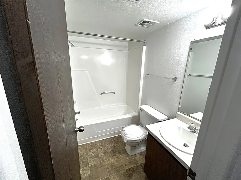 Charter Oaks Apartments — Photo 241