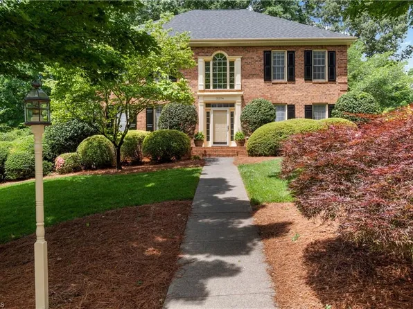 3374 Sally Kirk Rd, Winston Salem, NC 27106
