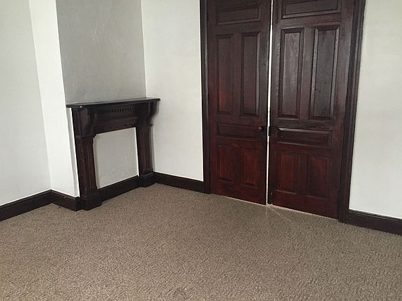 2nd image of 295 Jefferson Ave #1