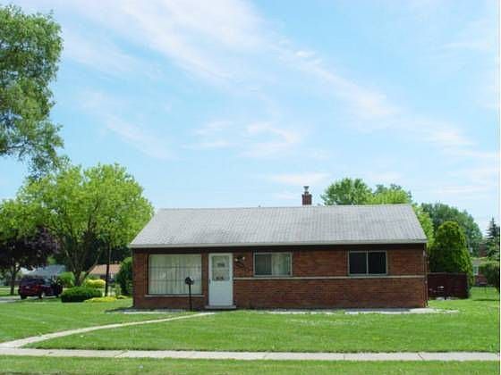 1st image of 28586 Glasgow St