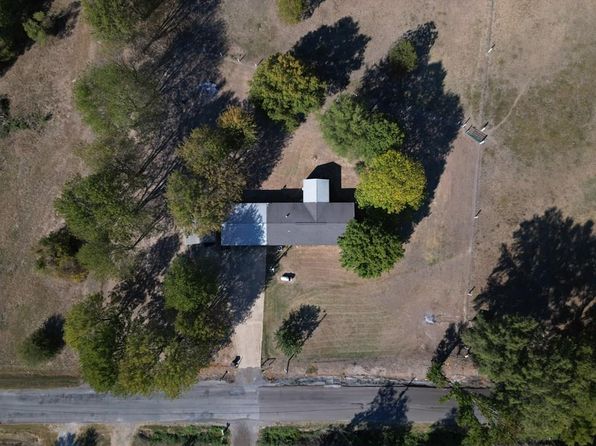 2922 Redman Rd, Greenville, MS 38701