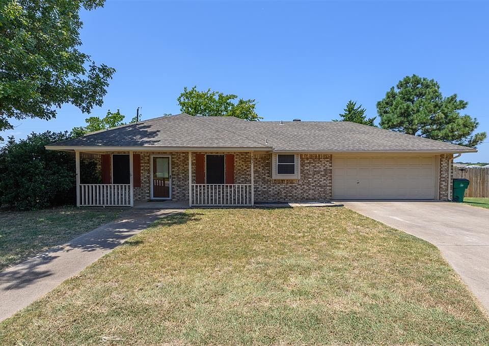 1st image of 297 N Laramie Cir