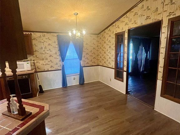 5th image of 811 Pine St