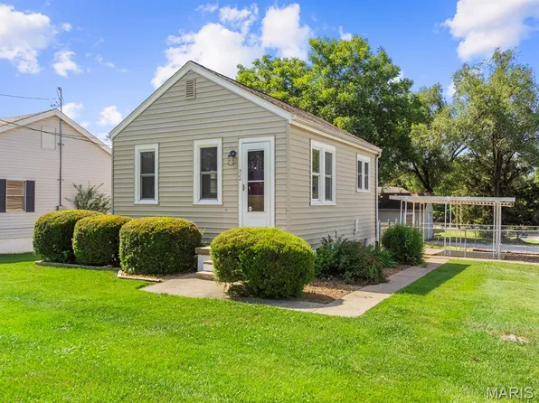 524 Morgan St, Swansea, IL 62226