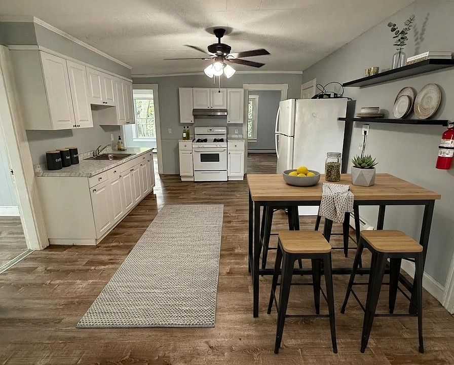 1st image of 45 Ross St APT 3