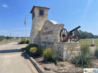 Powder Rdg, Luling, TX 78648