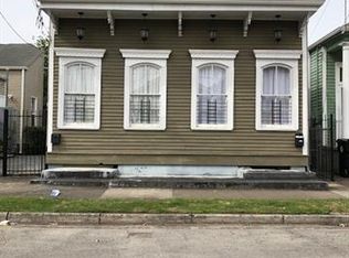 7810 Hickory St, New Orleans, LA 70118
