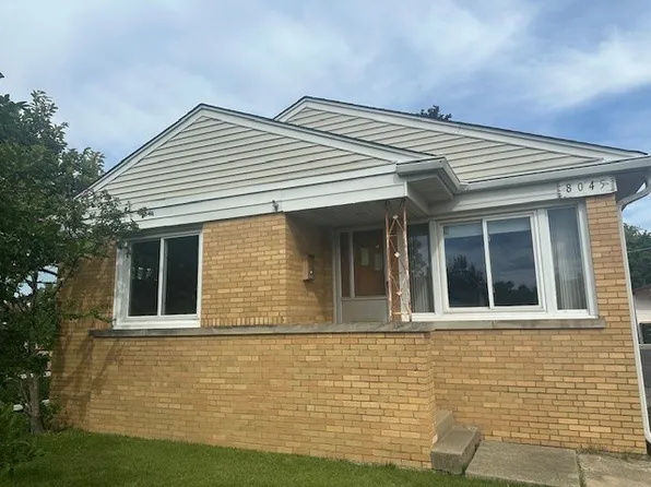 8045 N Ozanam Ave, Niles, IL 60714