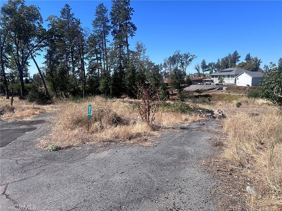 2nd image of 921 Maida Ln