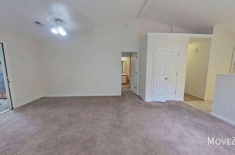 305 Saint Rosea Dr — Photo 17