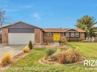 9964 S Petunia Way, Sandy, UT 84092