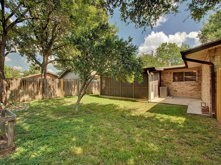 8516 Hathaway Dr #2 — Photo 19