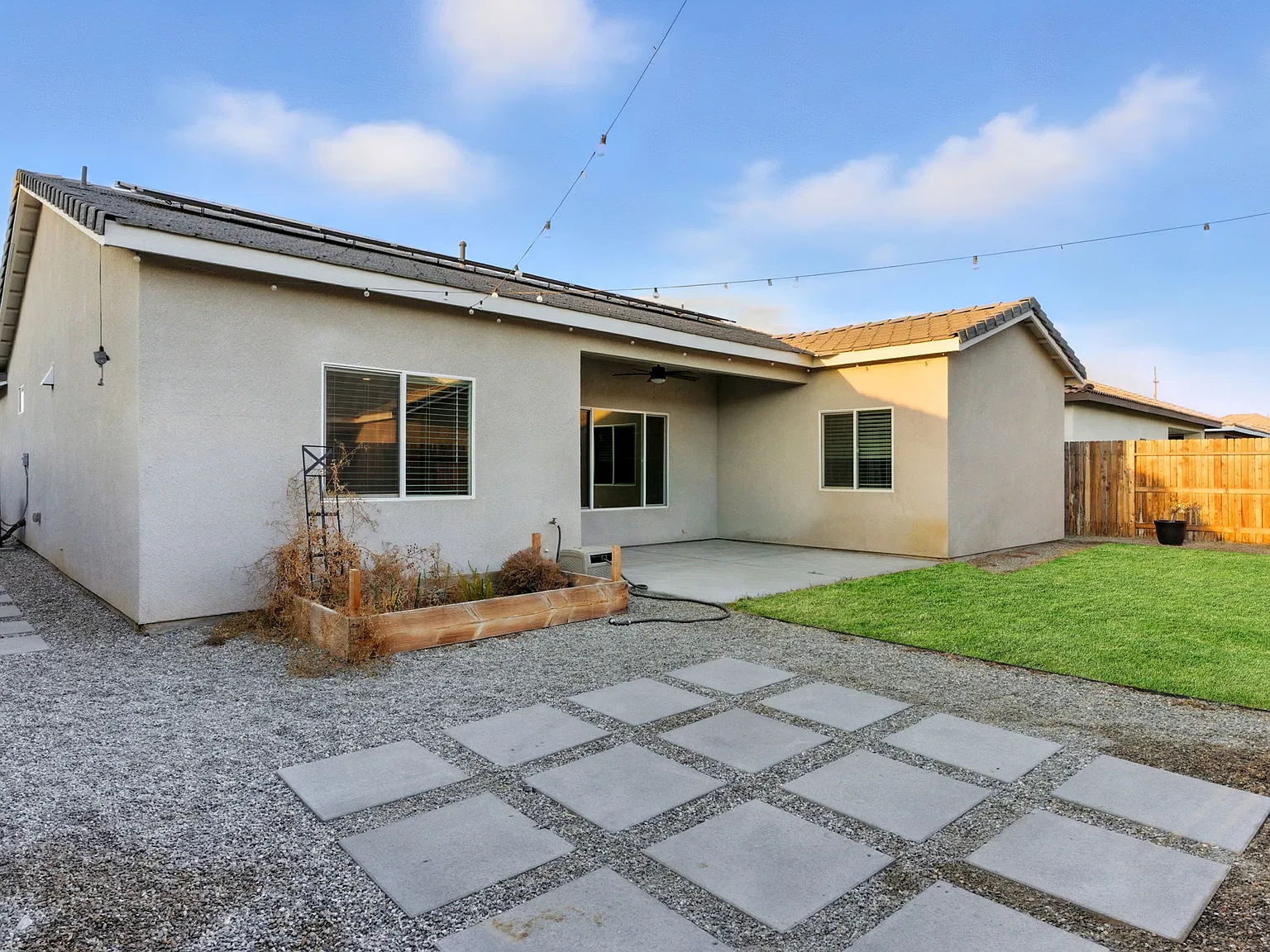 4 bed, 1821 sqft, $2,995 — Photo 4
