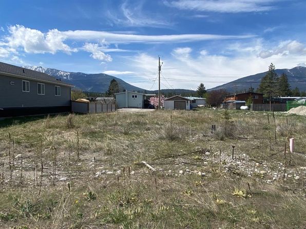 8783 Mountain View St, Canal Flats, BC V0B 1B0