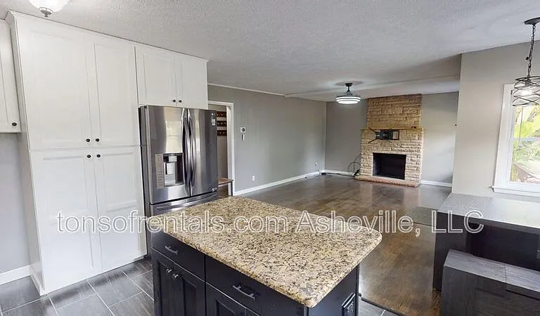 423 Crest Rd — Photo 10