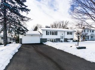 558 Winston Ct, Mendota Heights, MN 55118