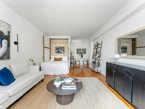 5th image of 408 W 34th St APT 3L