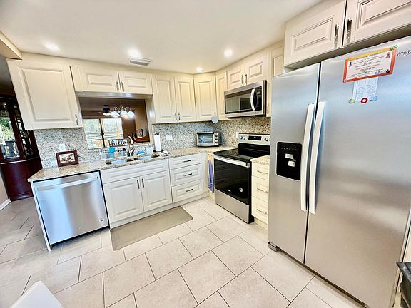 4th image of 2305 Lucaya Lane #D4